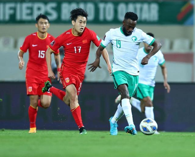 华体会官方网站-沙特不满平局赛后换枪：我们全面占优中国队没机会